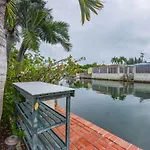 Heron House - Luxury Waterfront Home